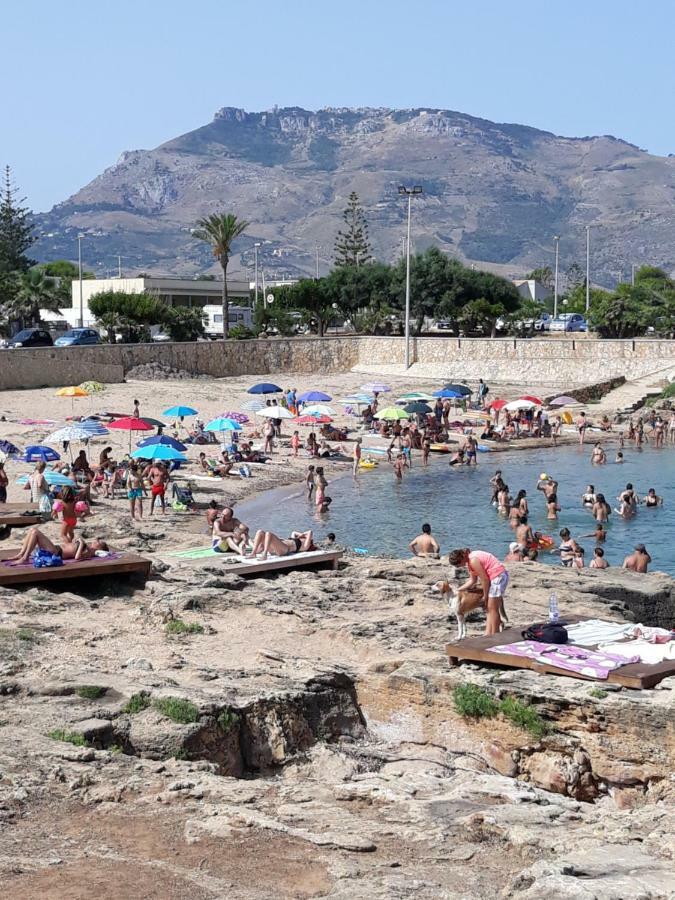 Casa Vacanze L'Orizzonte Aparthotel Valderice Bagian luar foto