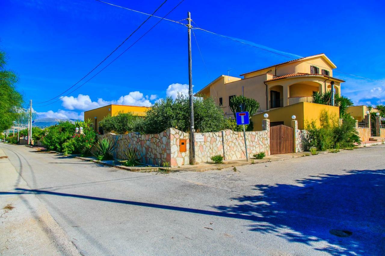 Casa Vacanze L'Orizzonte Aparthotel Valderice Bagian luar foto