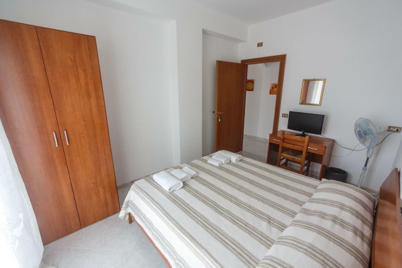 Casa Vacanze L'Orizzonte Aparthotel Valderice Bagian luar foto