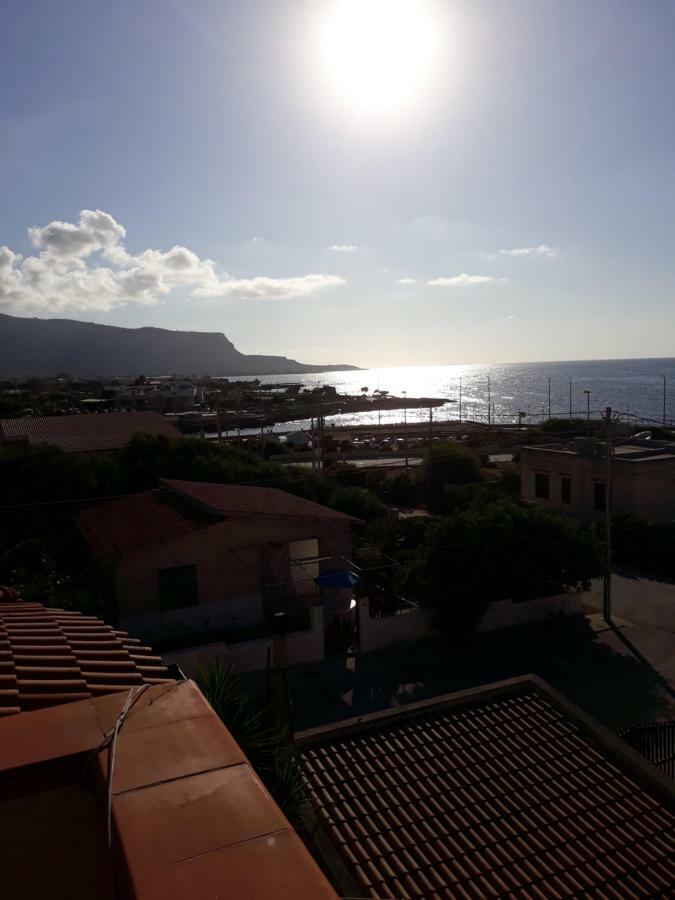 Casa Vacanze L'Orizzonte Aparthotel Valderice Bagian luar foto